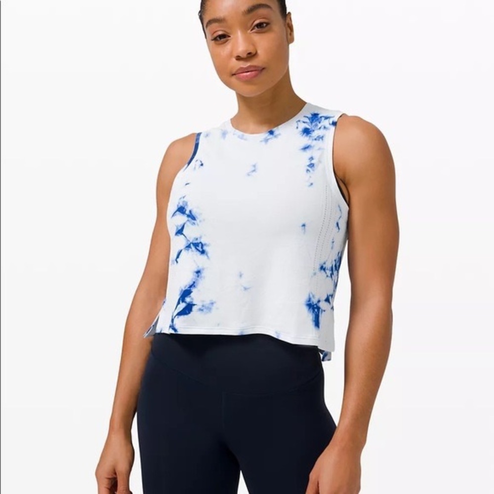 lululemon blue and white cropped tank
